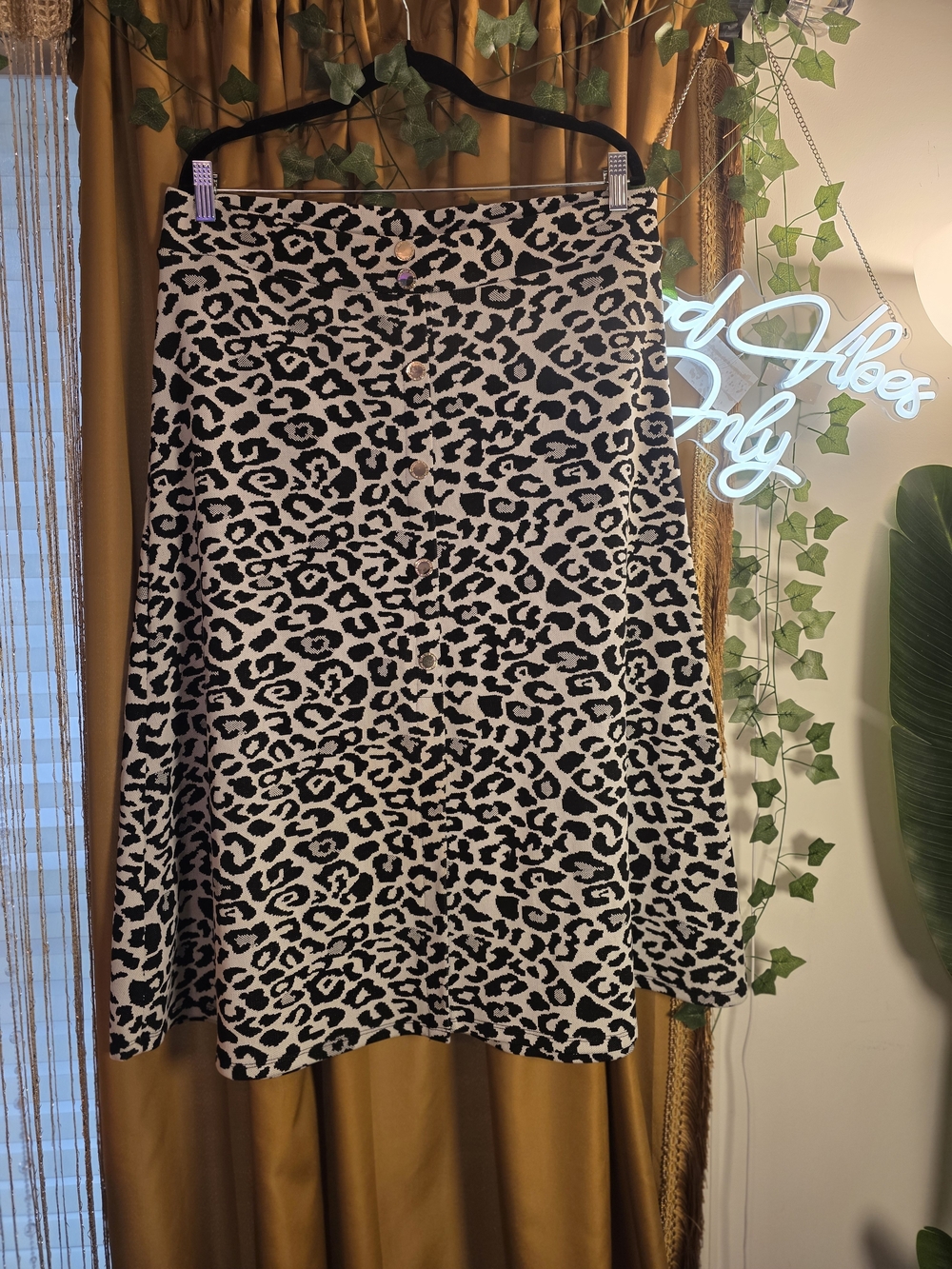 Andrew Marc Black & White Leopard A-Line Skirt